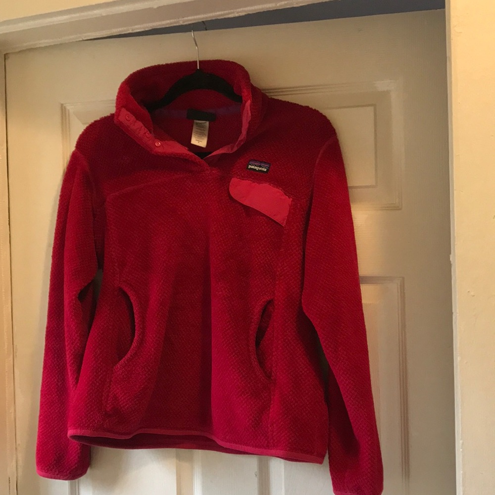 Patagonia long sleeve fleece pink/red size M